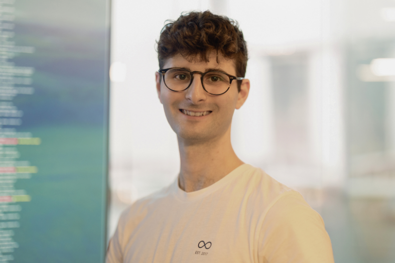 Jonathan har læst Datalogi og arbejder i dag som Software Developer i Singapore